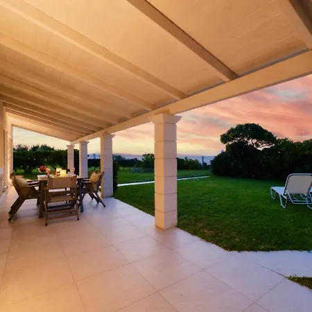 ヴィラ Beachfront Stato Da Mar By Dadovillas Almiros Beach
