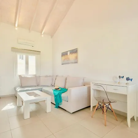 Beachfront Stato Da Mar By Dadovillas فيلة Almiros Beach
