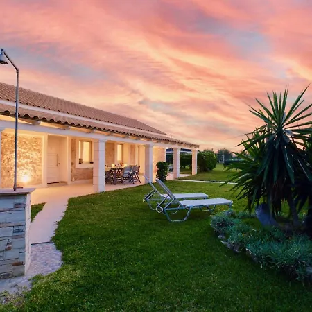 Beachfront Stato Da Mar By Dadovillas *